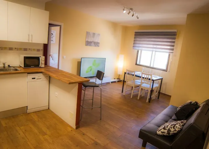 Sunday Navas * 라스 나바스 델 마르케스